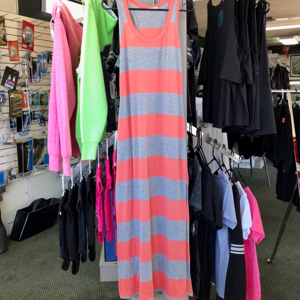 Coral and grey maxi 🌸